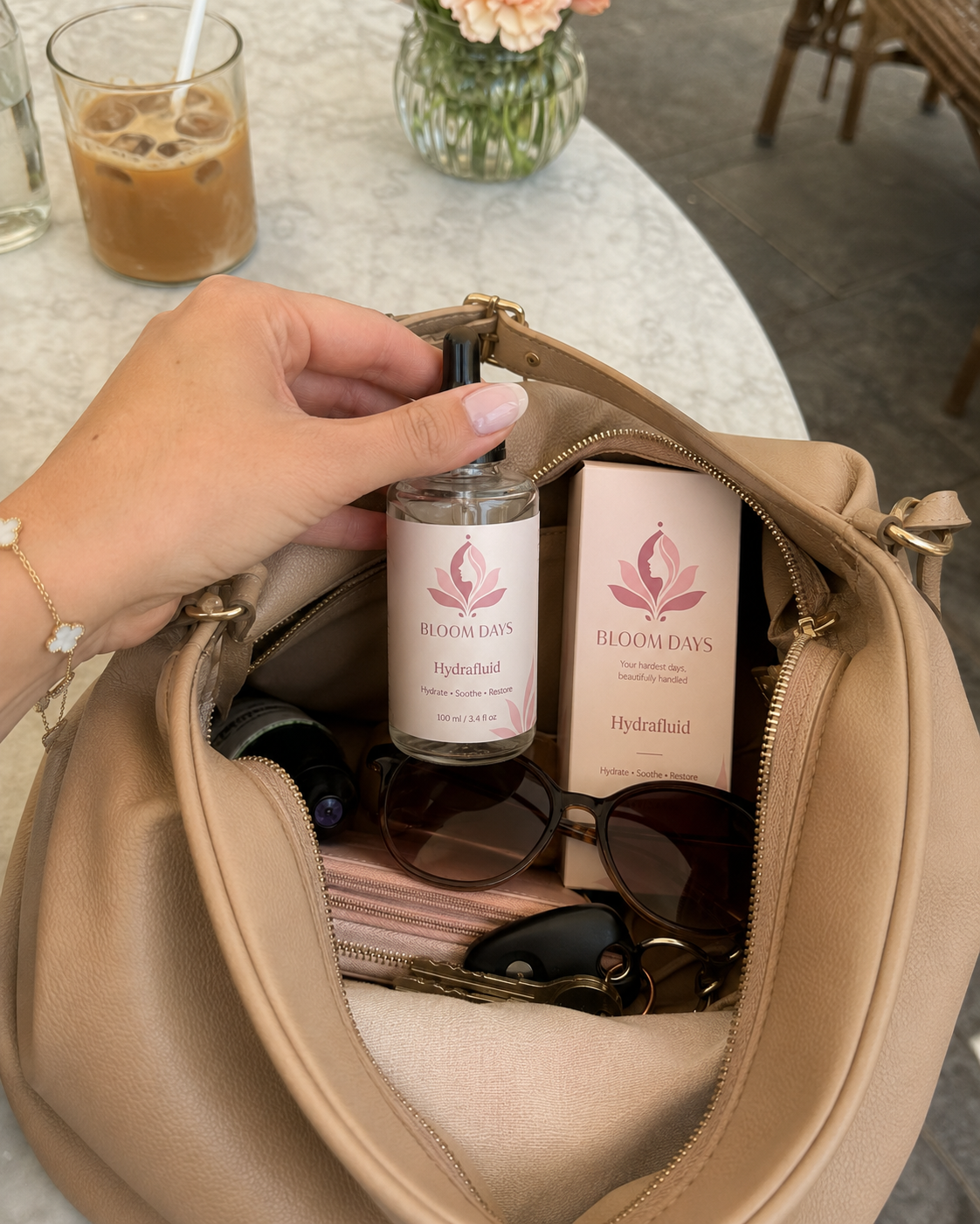 Styled product story image 3 featuring Hydrafluid 100 ml